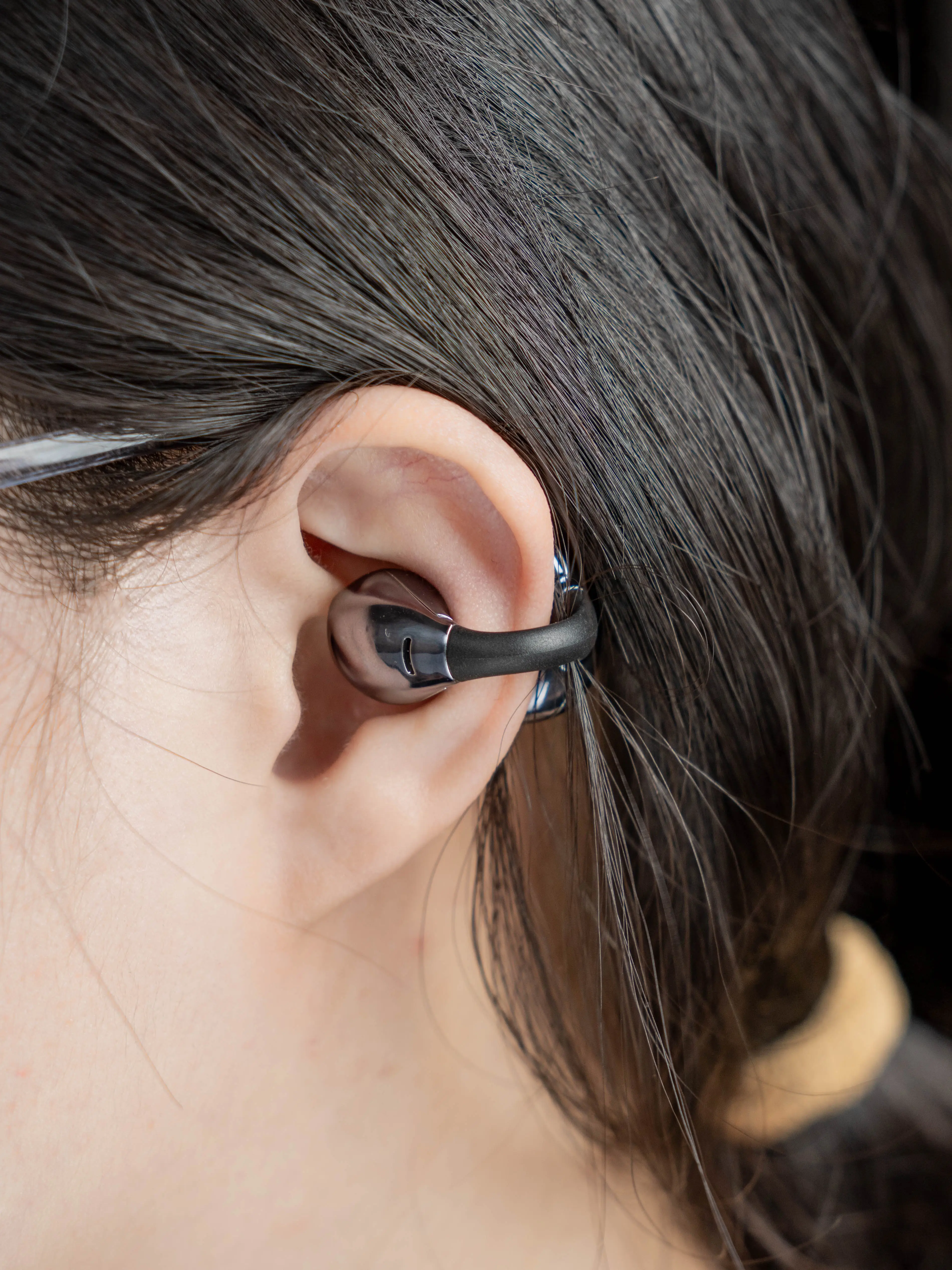 Clip-on earphones, 2026 new model